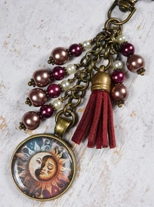 Luna y Sol Borla Cartera Dije Bolso Clip Vino Marrón Marfil Antiguo Latón Hecho a Mano - Imagen 1 de 4