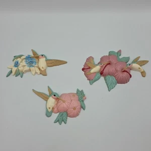 Wurzelholz Kunststoff Kolibri und Blumen Wandbehänge 3er Set 1993 Vintage - Bild 1 von 9