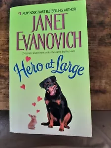 Hero at Large by Janet Evanovich (2010, Mass Market) - Picture 1 of 6