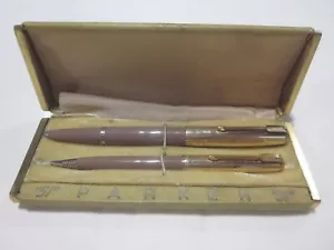 Parker 51 Cocoa Fountain Pen Set Converging Line Caps 12K Gold Filled (sm crack) - Picture 1 of 13