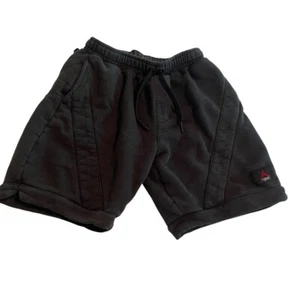 Jordan Shorts Boys Medium Black Flight Jumpman Youth Lightweight Sweat Running - Picture 1 of 14
