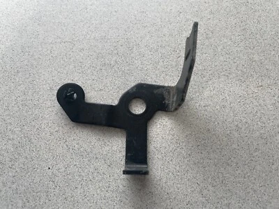 MERCEDES-BENZ E320 E430 W210 1996-2002 ~ SOPORTE ALTERNADOR ~ A1122030140 Foto 1 de 3