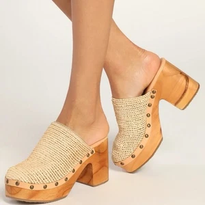 Free People Claudia zoccoli con borchie in pelle di rafia all'uncinetto 7,5/38 naturale $168 - Foto 1 di 15