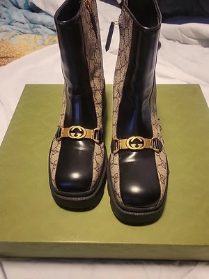 TESSUTO GG SUPREME/BECERRO MAGNUM BEIGE/ÉBANO Foto 1 de 4