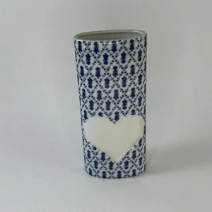 1980 Holly Hobbie Petite Pattern Heart Blue/White Ceramic Vase Japan 6 inches - Picture 1 of 5