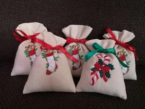 SACCHETTINO DECORO CALZA O BASTONCINO FATTO A MANO ADDOBBO NATALE FESTE - Foto 1 di 4