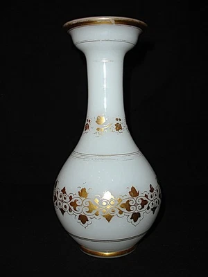 French White Gilt Opaline Glass Vase 19th Century - Image 1 of 4