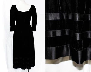 Size 10 Black Velvet Evening Dress - 1960s 70s Empire Waist Formal Gown Romantic - Picture 1 of 10