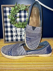 TOMS Navy & Cream Striped Canvas Women's  Slip-On Shoes Sneakers Size 7