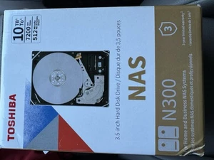 New Toshiba N300 NAS HDWG11AXZSTA 10 TB 3.5" SATA 6Gb/s 7200 rpm HDD - Afbeelding 1 van 3
