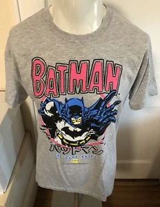 DC Comics T-Shirt Mens L NWT Batman Dark Knight Bruce Wayne Mad Engine - Picture 1 of 9