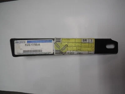Nuevo de Lote Antiguo Ford Ranger 1993-2011 Soporte Trasero Exterior Derecha F37Z-17795-A Foto 1 de 2