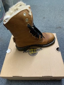 Boots Dr Martens Docs Aimilita Tan Leather Fur Trimmed Brand New Boxed 4039 - Picture 1 of 7