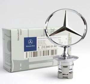 Mercedes C230 Berlina 03-05 Cappuccio Anteriore Stemma Cromato 210 880 01 86 - Foto 1 di 3