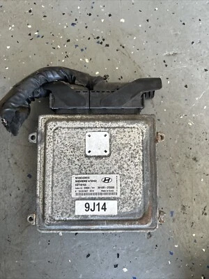 Módulo de control ECM motor Hyundai Sonata 2009-10 2,4 L AT 39100-2G330 391002G330 Foto 1 de 4