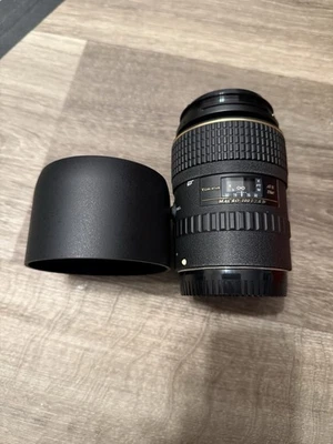 Lente macro Tokina AT-X Pro 100mm f/2.8 D para câmeras Canon DSLR - Imagem 1 de 4