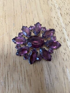 Broche prendedor georgiano tono plata con 17 piedras de amatista 907d - Imagen 1 de 3
