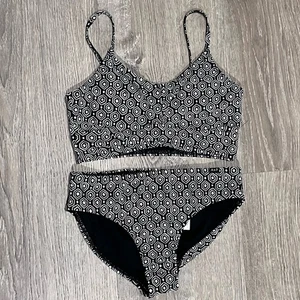 Abercrombie kids 9/10 girls 2 piece swim - Picture 1 of 7
