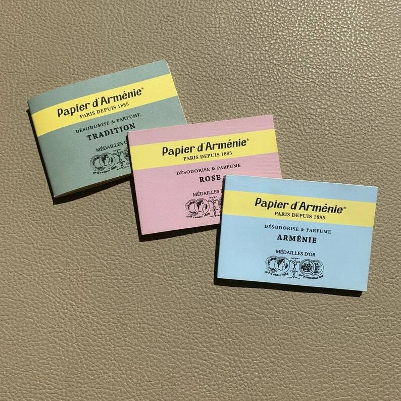 Juego de incienso de papel folletos: papel francés de Armenia TRADICIÓN, ARMENIA Foto 1 de 4