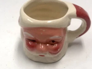 Mini taza de Papá Noel guiñando un ojo de colección detallada color Taiwán es genial la mayoría es de Japón - Imagen 1 de 9