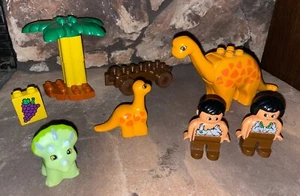 Lego DUPLO Mom & Baby Brontosaurus, Caveman & Woman, Triceratops PLUS - Picture 1 of 3