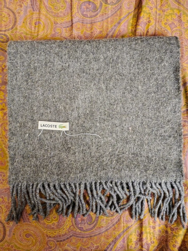 Bufanda de lana cepillada gris Lacoste con flecos bufanda para clima de invierno Foto 1 de 1