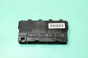 Toyota Prius 2/NHW20/Switch Relay Control Unit 82641-47010 - Picture 1 of 2