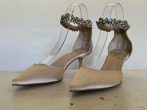 Tacones JEWEL BADGLEY MISCHKA Robles Champagne para mujer talla 6 - Imagen 1 de 10