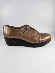 Wondersfly Women's Shoe Size 8.5 (39) Memory Gel Made in Spain Slip-on Wedge - Picture 1 of 12