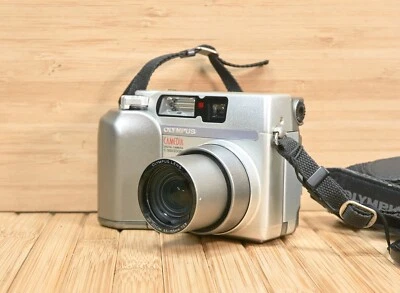 Olympus Camedia C-3020 Zoom 3.2 MP Digital Camera, Made in Japan - Image 1 of 4