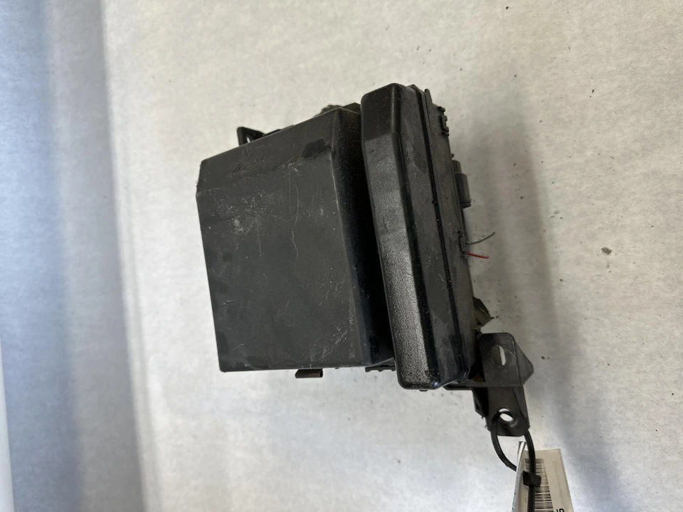 Used Fuse Box Engine fits: 2003 Mitsubishi Eclipse engine compartment Cpe Grade - Image 1 of 4