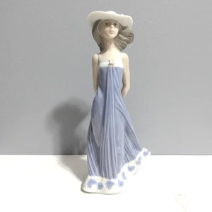 Lladro Figurine 5644 "Susan" Girl In Hat - Picture 1 of 11