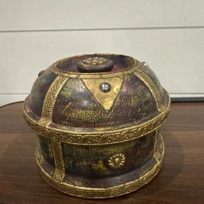 Caja de tabaco de opio redonda de madera vintage tallada a mano pintada a mano con tapa Foto 1 de 4