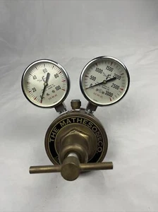 THE MATHESON CO. DUAL GAUGE DRUCKREGLER Druckgas - Bild 1 von 6