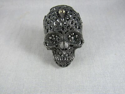Enorme anillo calavera malla chapada en negro mandíbula móvil banda flexible talla 10 a 13 Foto 1 de 4