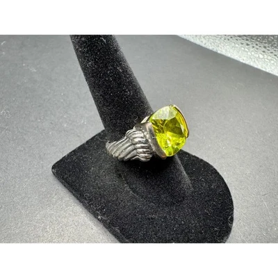 复古 18K 镀金签名石灰绿色立方氧化锆鸡尾酒戒指 — 第 1/4 张图片