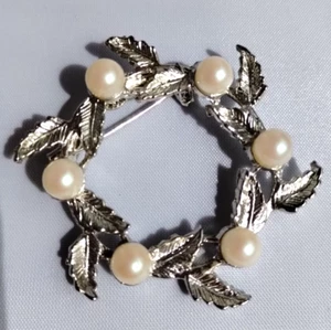 Vintage Pin Brooch 2" Silver Tone DFA DuBarry Fifth Ave Faux Pearl - Picture 1 of 6