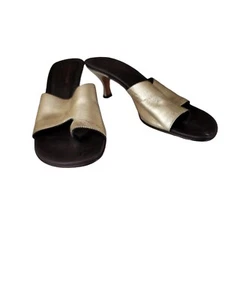 donald j pliner Valore Soft Gold Pumps Made In Mountains Of Italy Size 7 - Picture 1 of 8