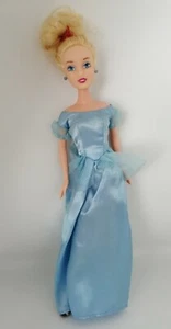 Poupée mannequin DISNEY Cendrillon articulée Doll +/- 30.5 cm simba toys - Imagen 1 de 3