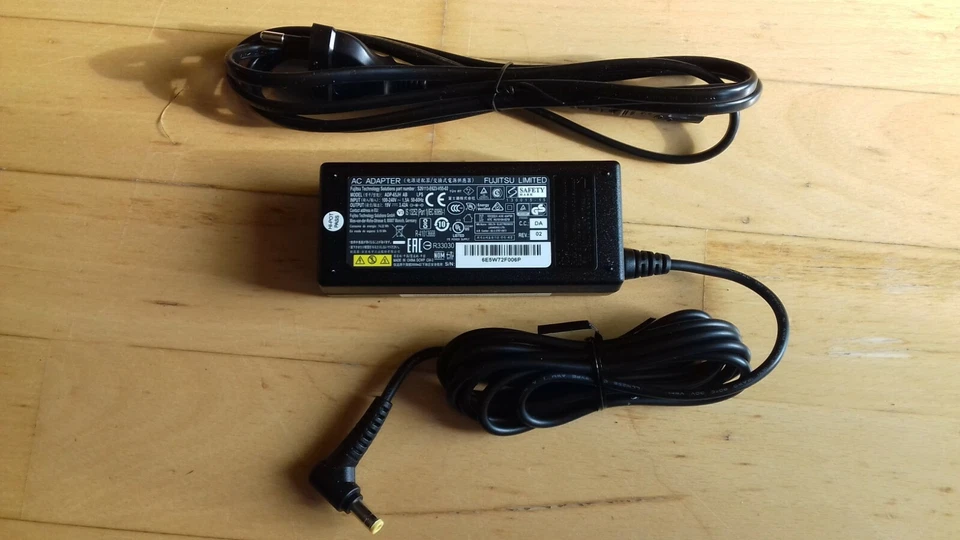 Notebook Laptop Ladegerät Netzteil 19V 3.25A 65W  für  Aldi Medion Netbook E1222 - Bild 1 von 1