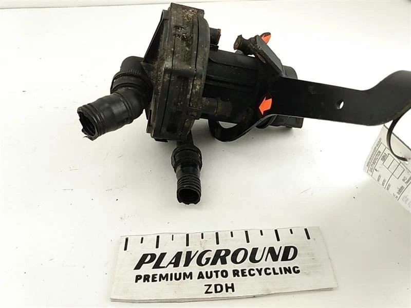 Bomba de inyección de aire AUDI TT MK1 8N 1,8 L CUPÉ compatible con 00 01 02 03 04 05 06 Foto 1 de 4