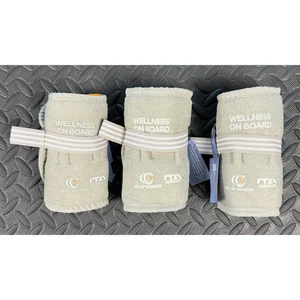 Lote (2) Kit de viaje ITA AIRWAYS de Spa of Wonders incluyendo toalla de tela de felpa nueva con etiquetas - Imagen 1 de 6