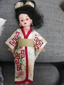 Vtg Madame Alexander Japanese Bride Doll 9.5" w/accessories No Box or COA - Picture 1 of 3