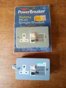 Powerbreaker RCD 13 Amp socket Qty: 2 - Picture 1 of 2