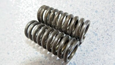 Husqvarna CR400 CR 400 1972 de colección Ahrma embrague resortes (A) Foto 1 de 3