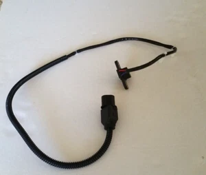 WELLS: # SU4975 CRANKSHAFT POSITION SENSOR- FITS: HYUNDAI-KIA - Picture 1 of 4