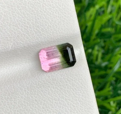1.30 Carats Bicolor Tourmaline Gemstone, Emerald Cut - Image 1 of 4