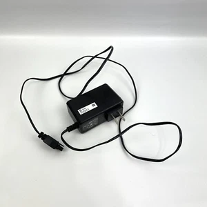 Amigo Switching Adapter Model No. AMS157-1202500FU 12V 2.5A - Picture 1 of 6