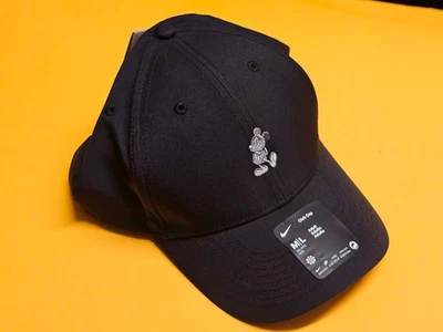 Gorra de béisbol de golf Nike clásica Mickey Dri-Fit de los parques de Disney negra exclusiva 2022 Foto 1 de 2