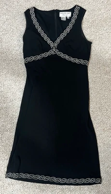 BEAUTIFUL! Papell Boutique Size 4P Womens Evening Dress Black Silver - Image 1 of 3